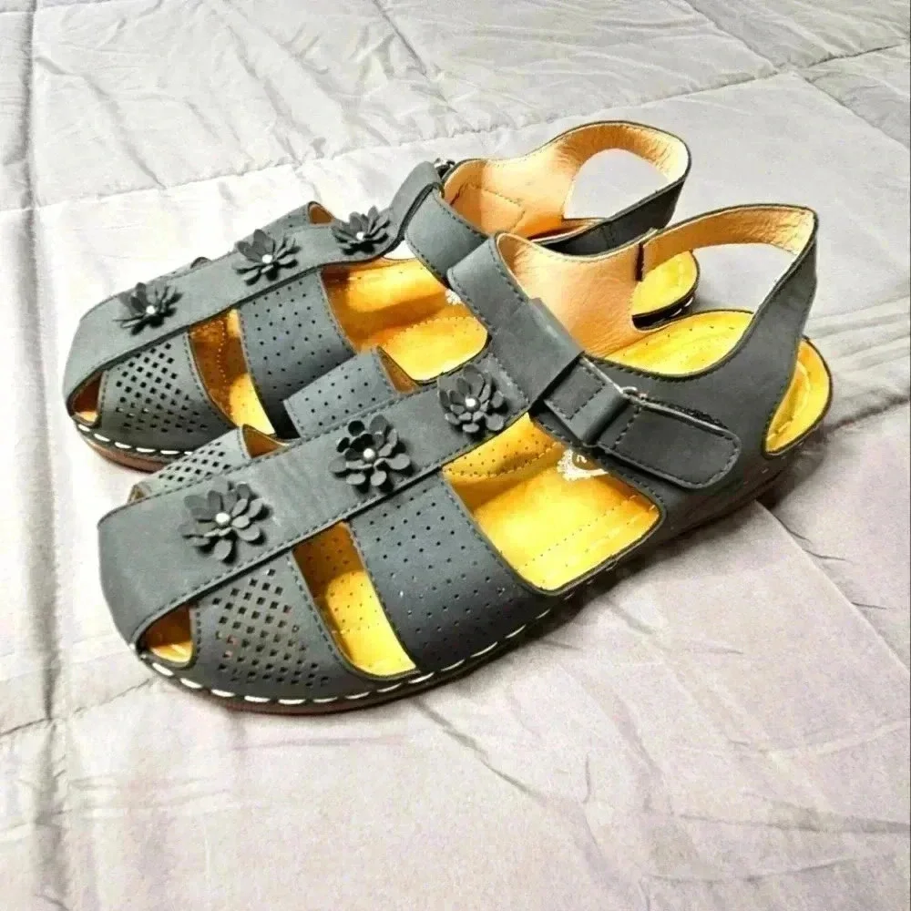 Atalina sandals. NWOT - Picture 3 of 6